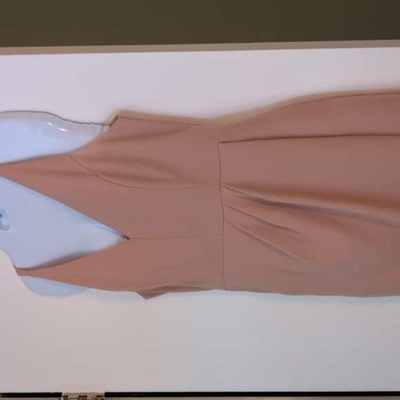 Elegant Blush Pink Sleeveless Manydress - Picture 3 of 13